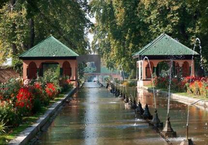 Grand Kashmir Tour Package Starting from Amritsar
